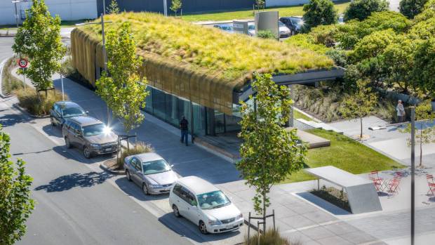 Te Kaitaka Auckland International Airport's interactive building Te Kaitaka - The Cloak has a living green roof.